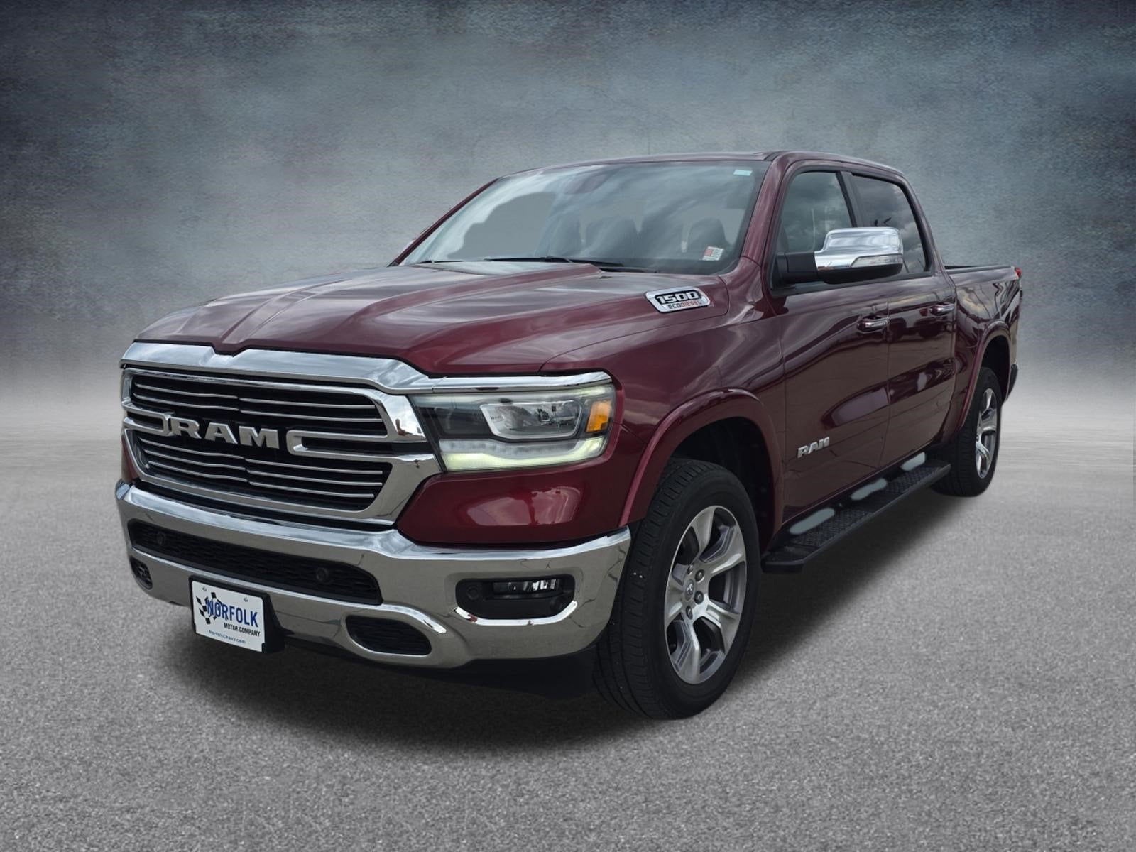 2020 RAM 1500 Laramie Crew Cab 4x4 5'7" Box in Red — front three-quarter view