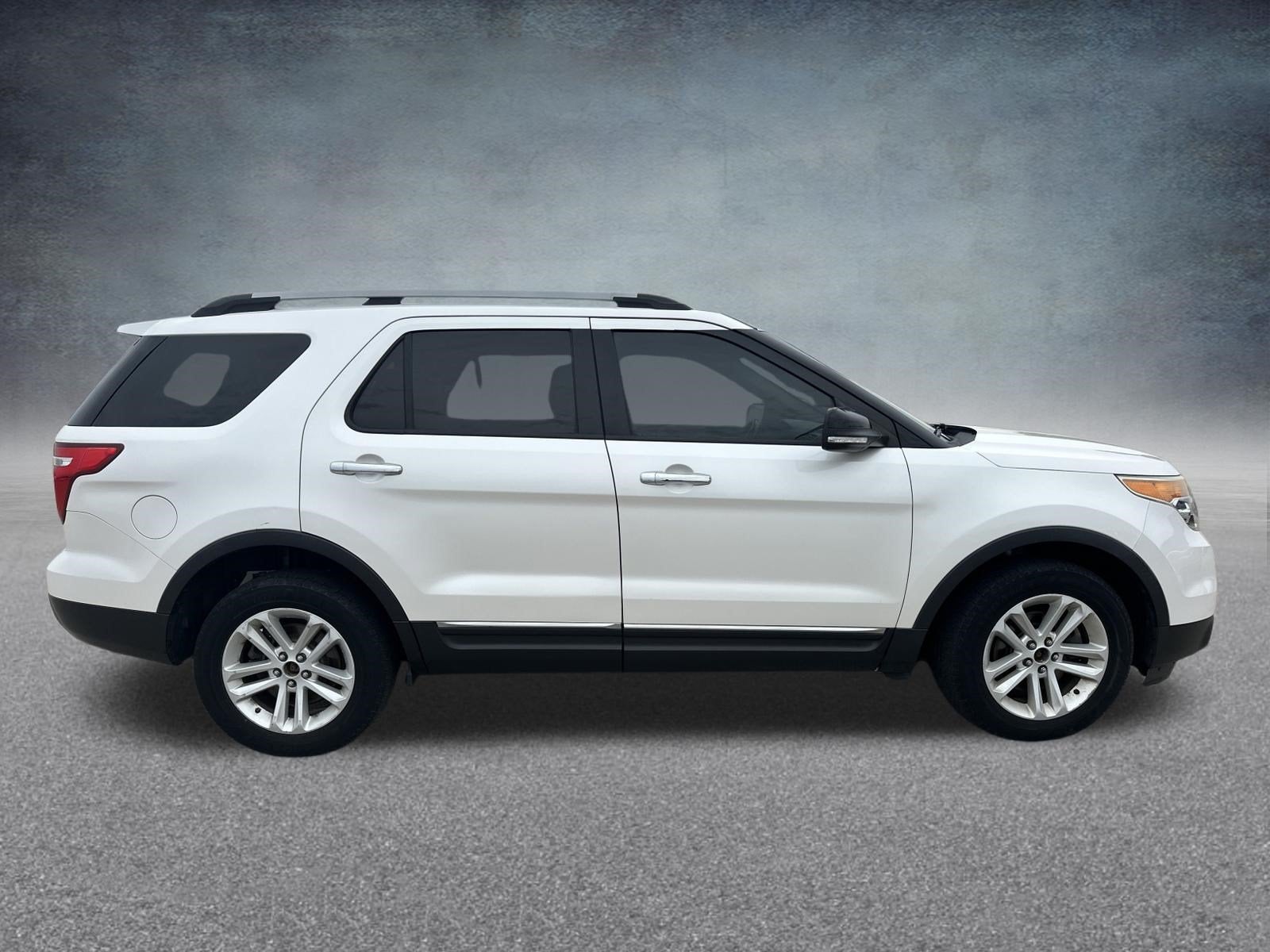 2013 Ford Explorer — interior view