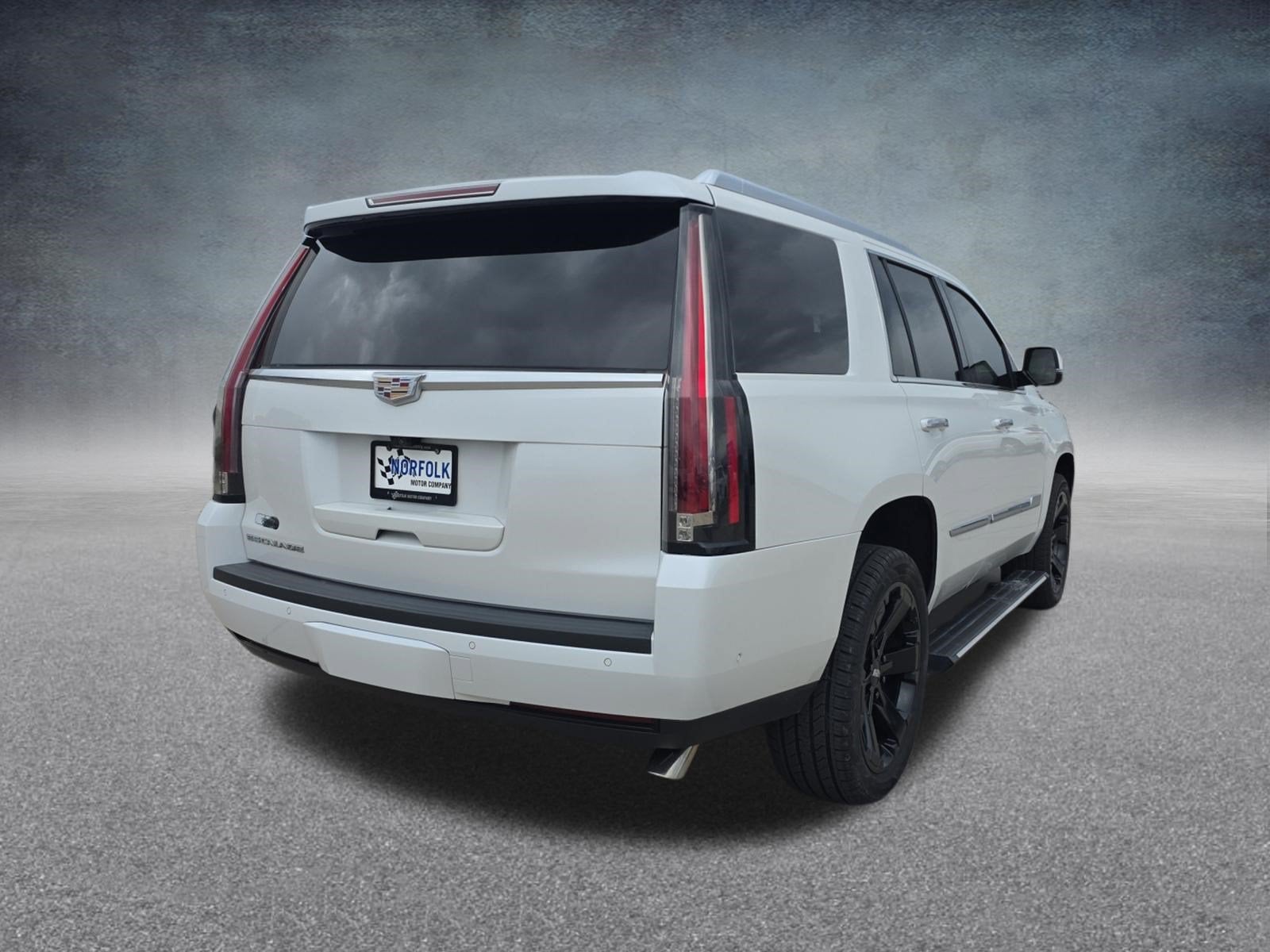 2017 Cadillac Escalade — detail view