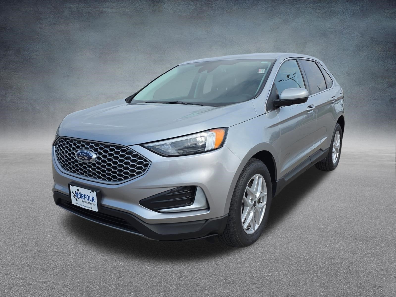 2024 Ford Edge SEL in Silver — front three-quarter view