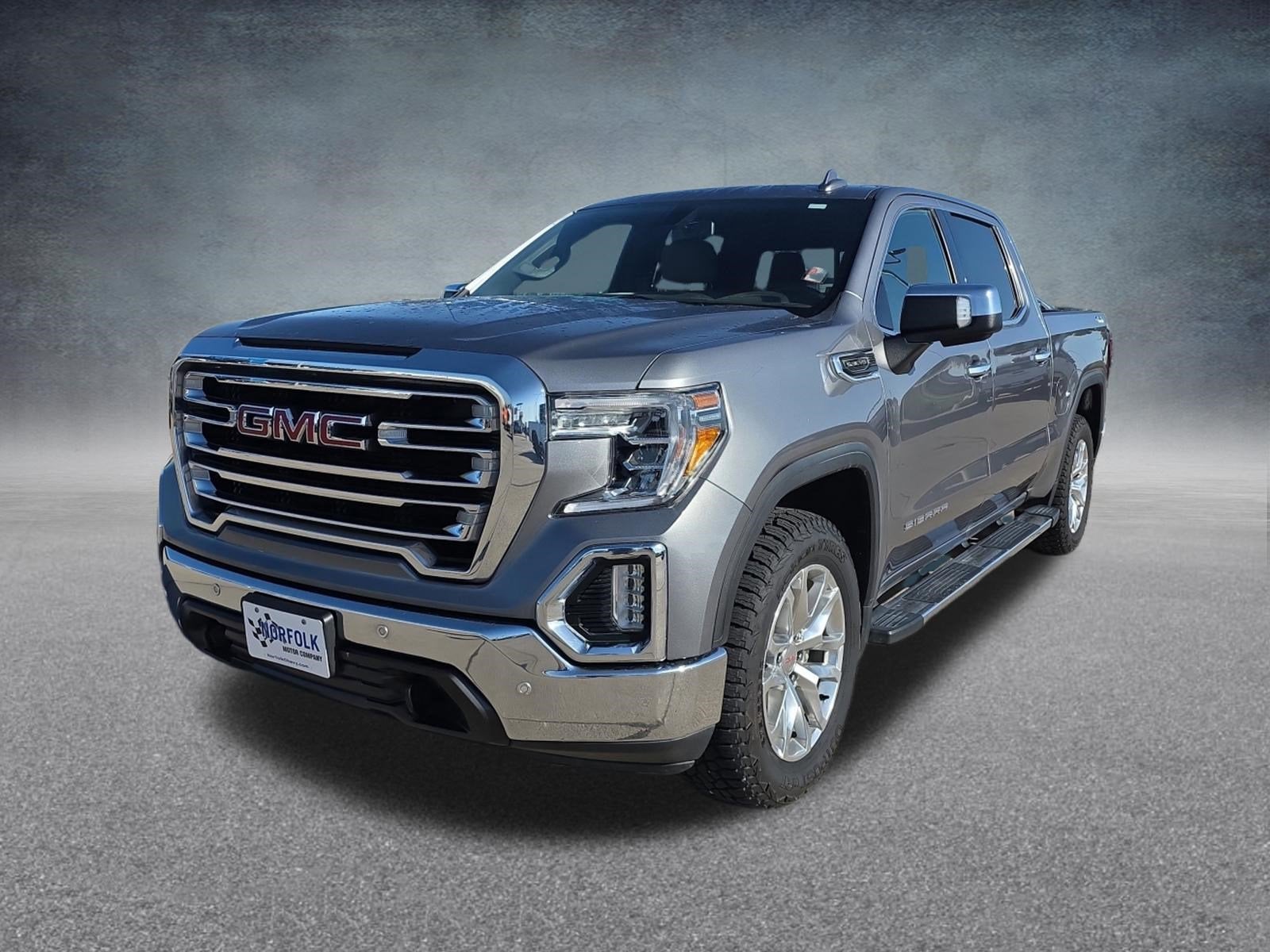 2020 GMC Sierra 1500 SLT in Satin Steel Metallic — front three-quarter view