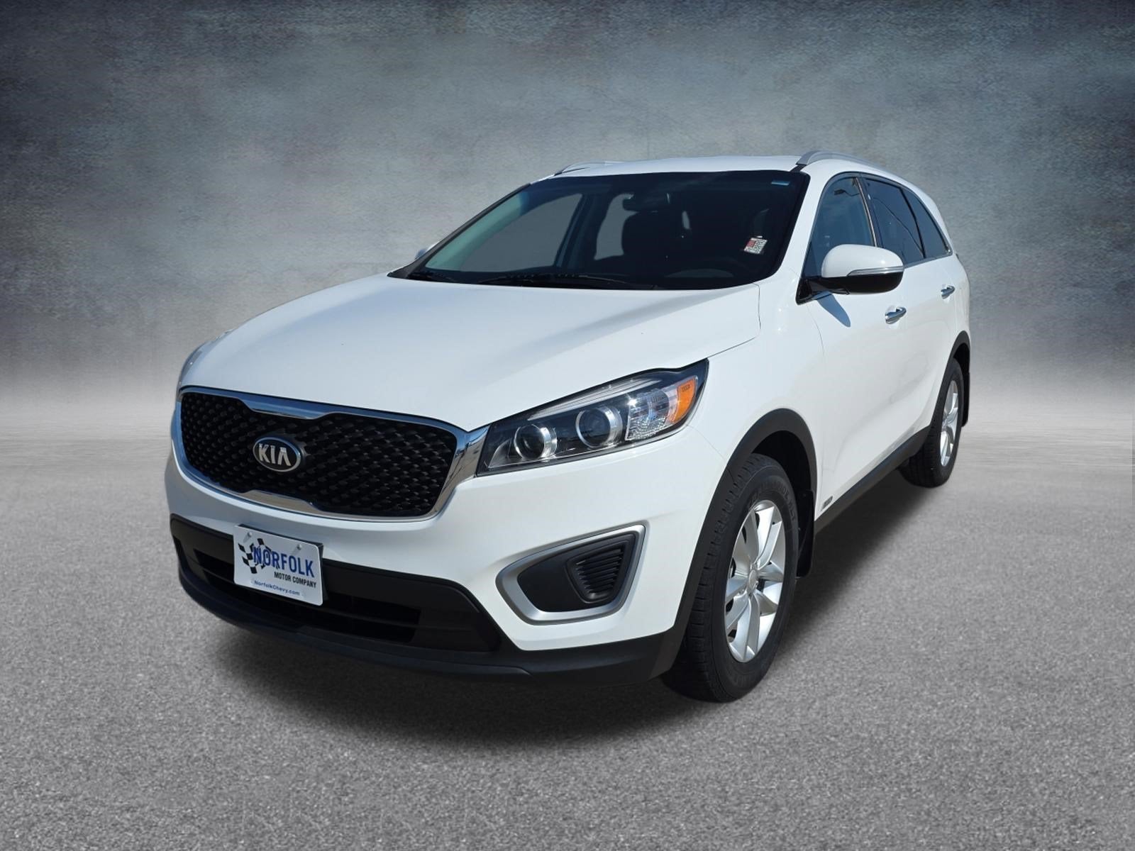 2016 Kia Sorento 2.4L LX in White — front three-quarter view